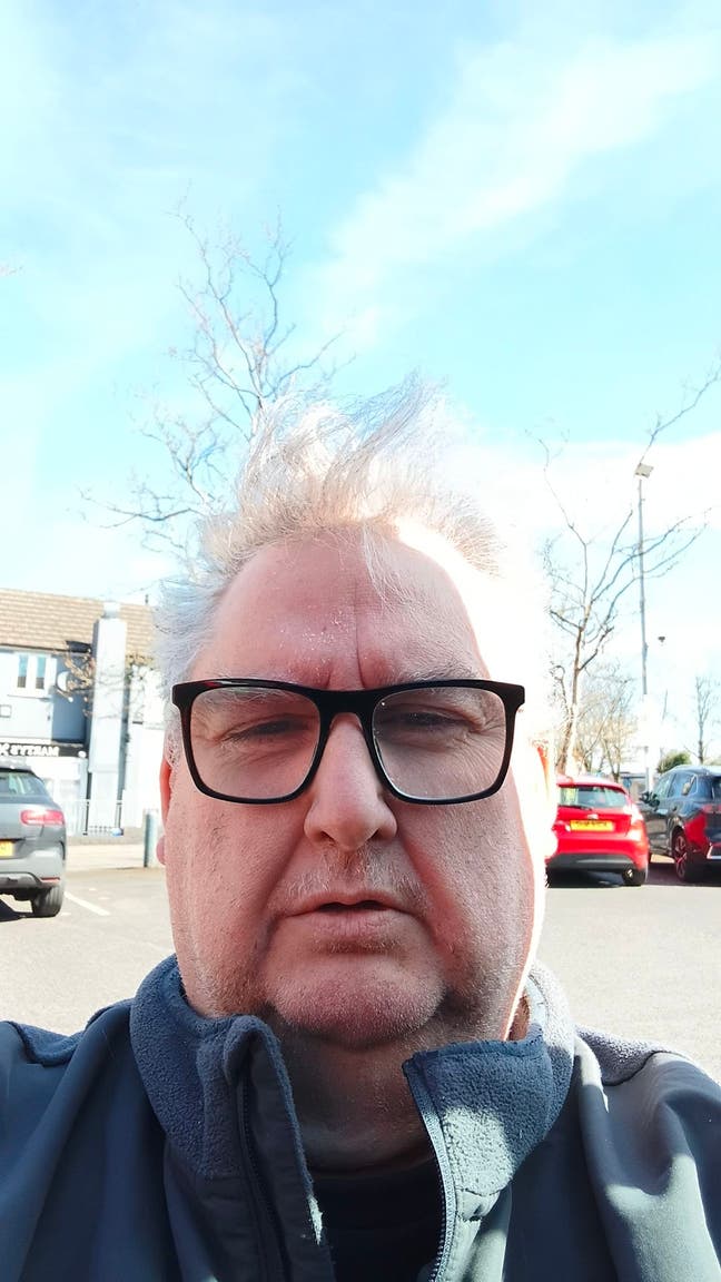 Professional Male seeks a double room Main Photo