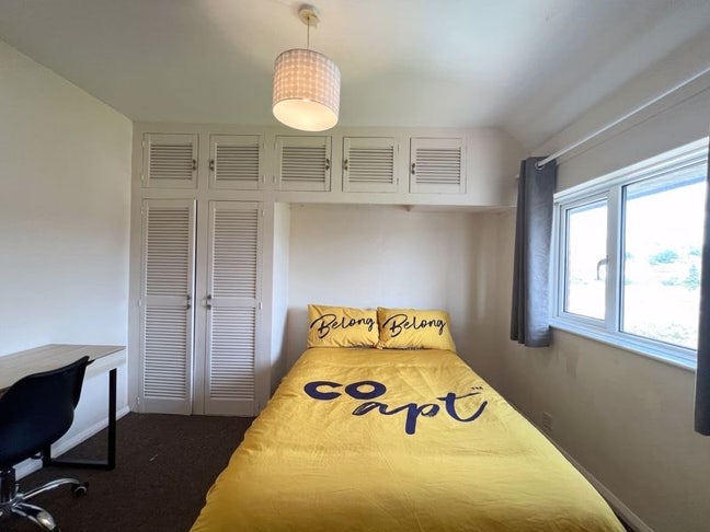 Room to rent in BN1 house share Main Photo