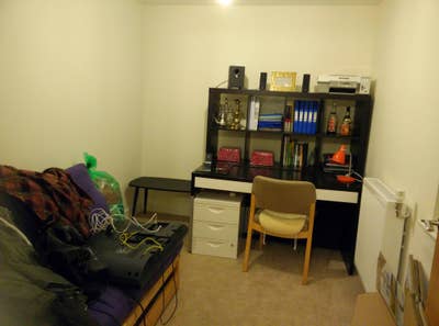 One double bed room to let Main Photo