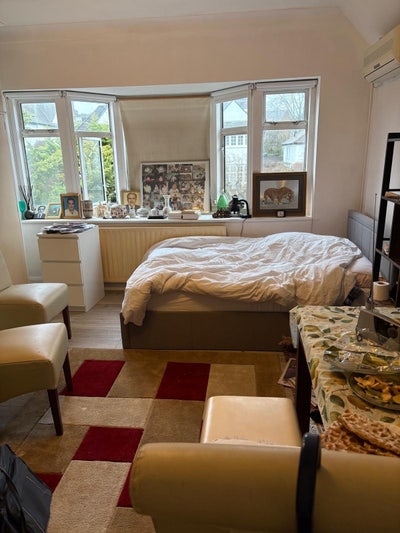 Studio flat to let in finchley central Main Photo