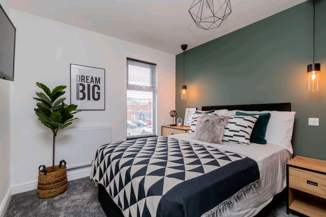 Luxury Living 💥 One En-Suite Room Left💥 Main Photo