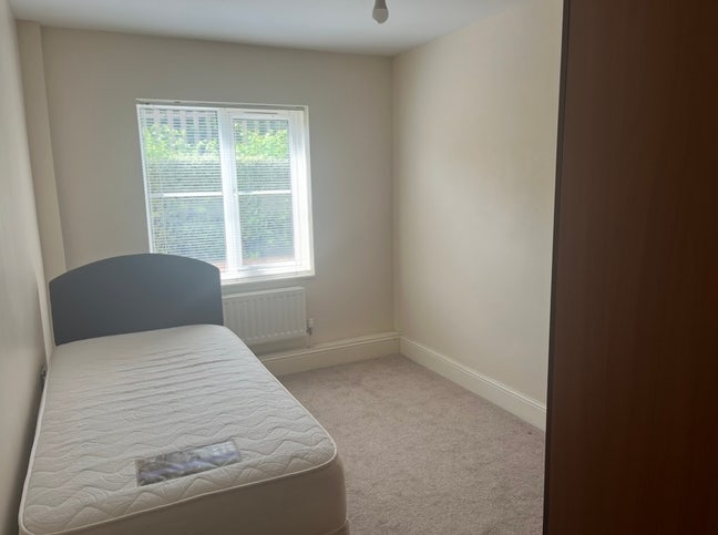 Room for Rent Main Photo