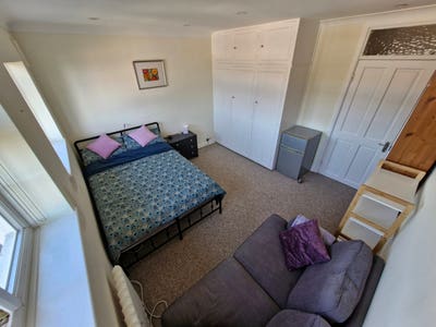 Richmond Park doorstep: spacious & bright double Main Photo