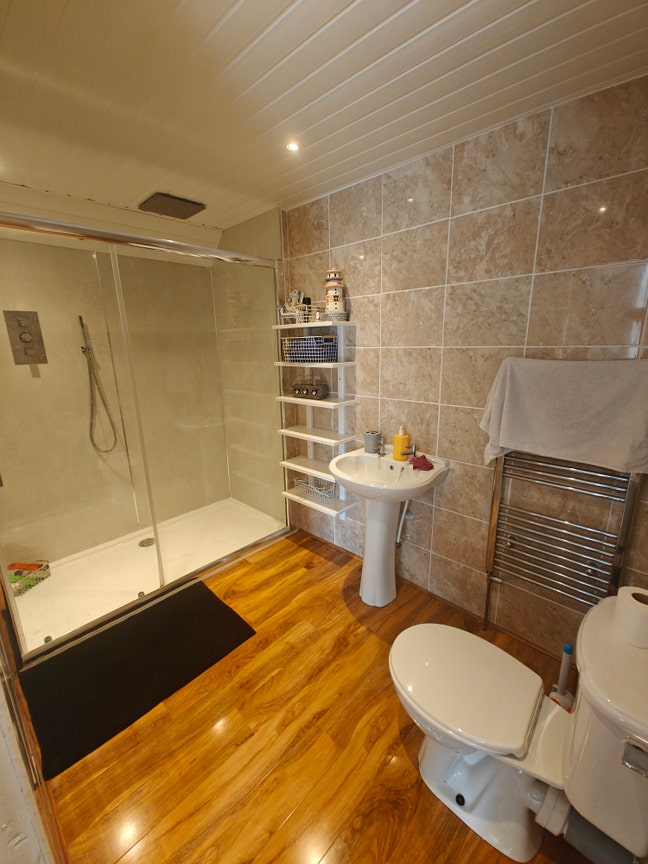 Rooms to let  Main Photo