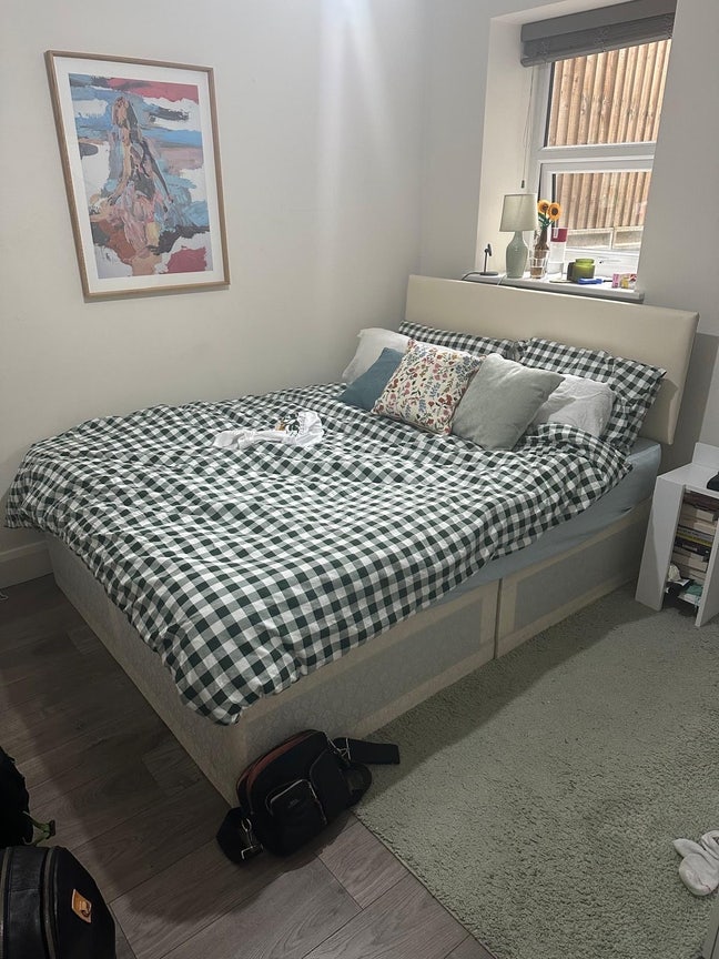 Friendly flat with a garden  Main Photo