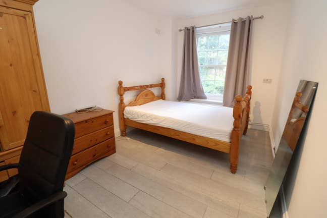  5 Min from King's Cross St Pancras- Move in Now! Main Photo