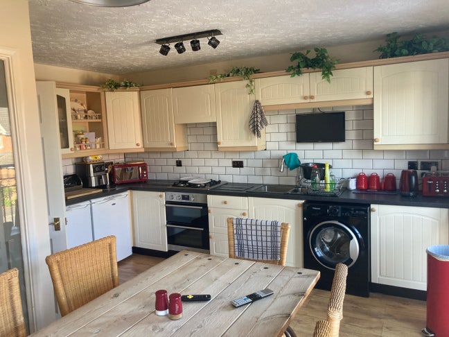 Double room with en suite  Main Photo