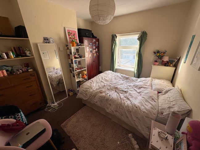 Lovely Double Room in Cowley  Main Photo