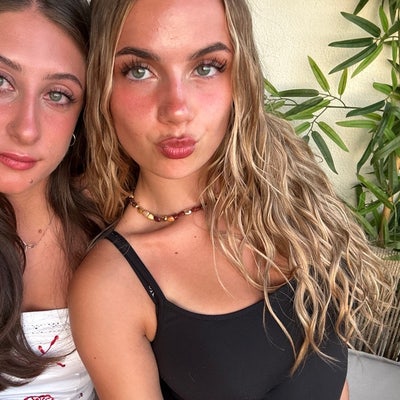 Looking for some friends + flatmates for June!💐 Main Photo