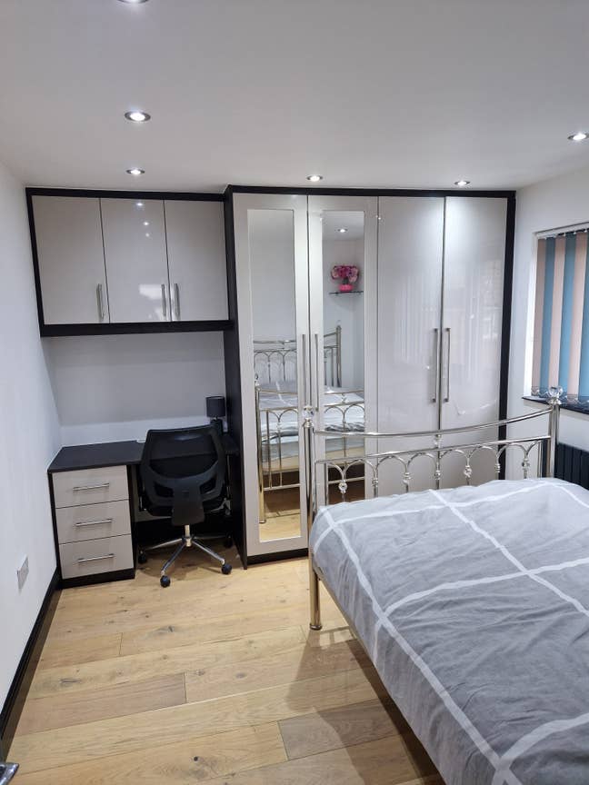 Room to Rent Main Photo