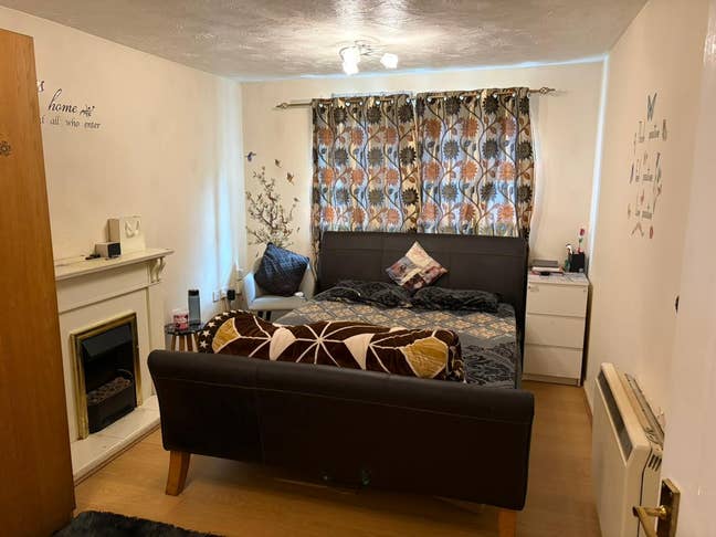 🏡 Spacious Fully Furnished Room Available – 900 Main Photo