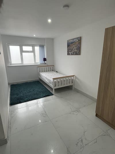 Modern Self-Contained Studio with Private Entrance Main Photo