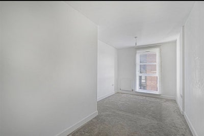 Looking for a flatmate!  Main Photo