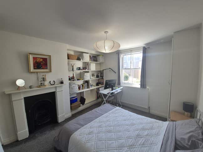 Spacious Double Room In Brixton House Share Main Photo