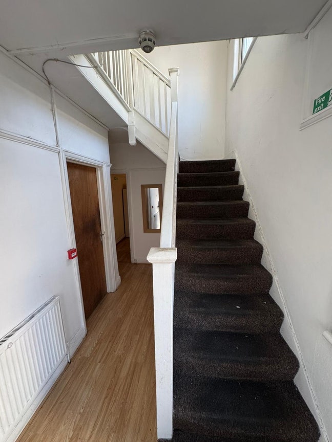 Double Single Use with Tv in Dollis Hill Main Photo