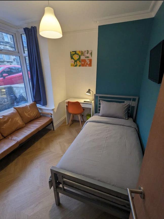 Room available in high end 5-bedroom student house Main Photo