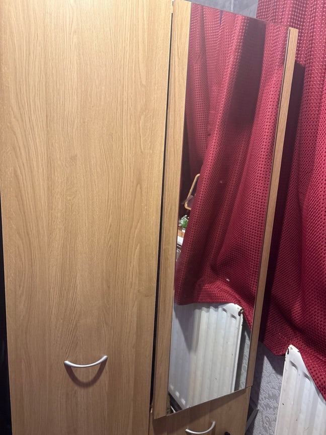 One room for rent  Main Photo