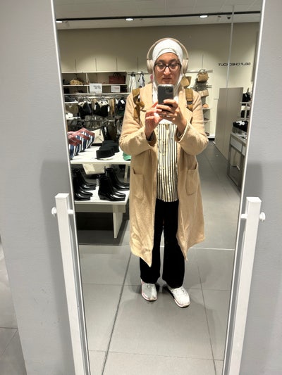 Professional Female seeks a single or double room Main Photo