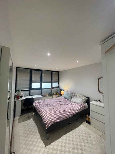 Double room in lovely chalk-farm flat Main Photo