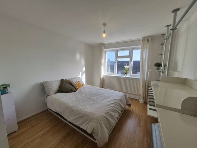 Mon-Fri beautiful big double room in Leyton Main Photo