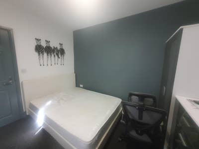 Wow! Double Room available in this small house sha Main Photo