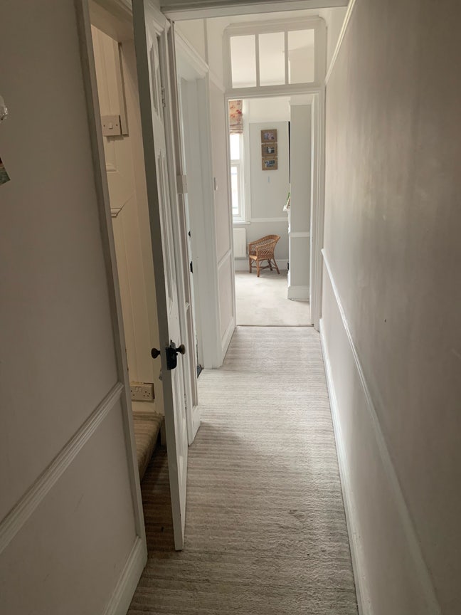 Private attic double room  in Baysham Street, Hfd Main Photo