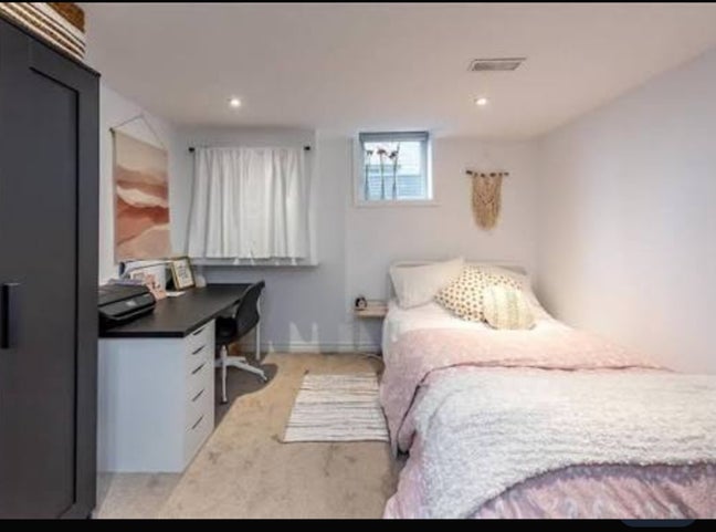 1 room available fully furnished room  Main Photo