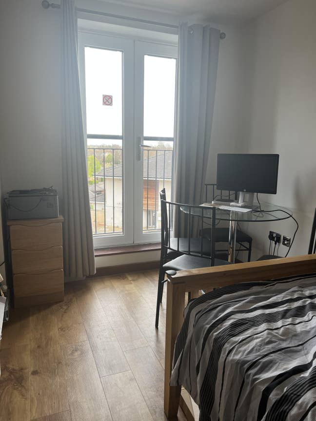 Lakeview Double Room in Peaceful Caldecotte Flat Main Photo