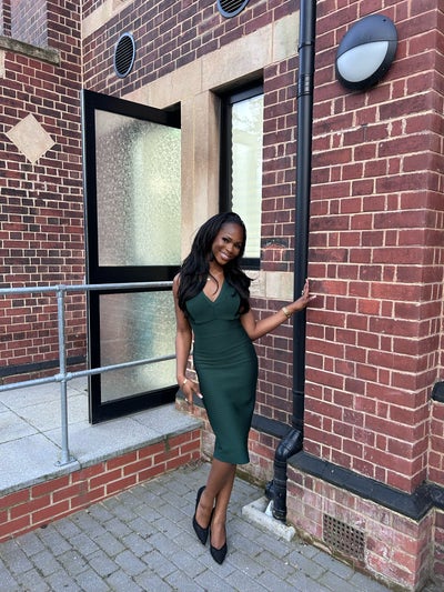 Young professional looking for a room to rent Main Photo