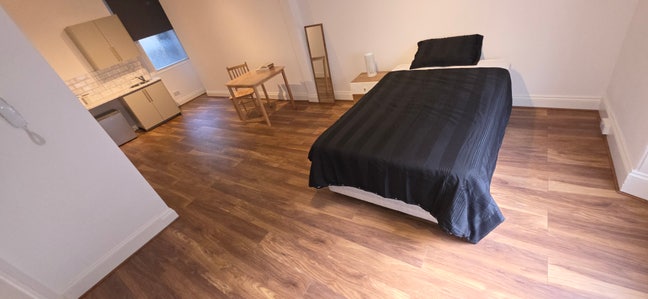 A Calm & Modern Retreat on Historic Winner Street  Main Photo