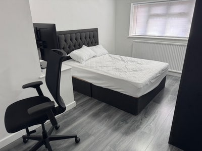 Large Double Room – All Bills Included Main Photo