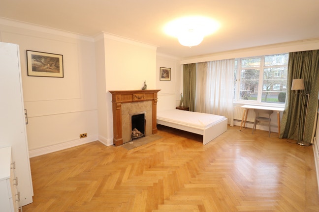 Top Rooms - W5 - Ealing -  Do Not Let It Go !!! Main Photo