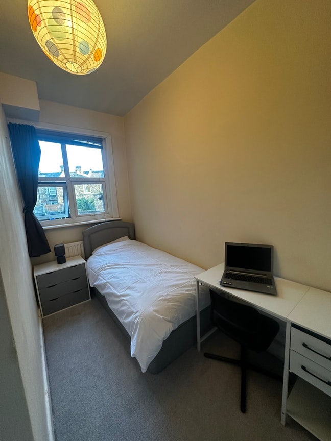 Cozy Single Room in Quiet Home + Garden Main Photo