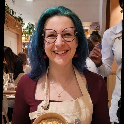 Professional Female seeks a double room Main Photo