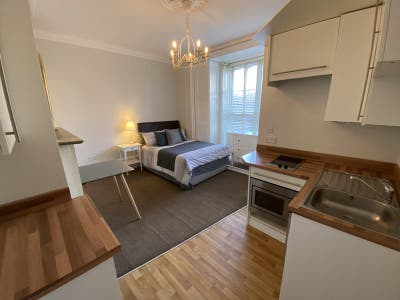 New homely double studio room Main Photo