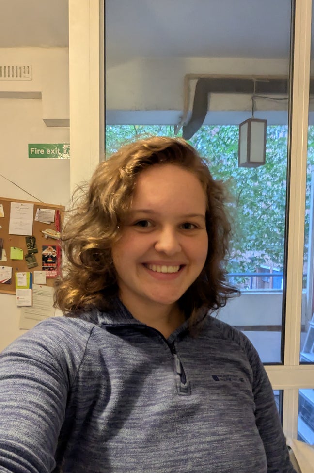 Young professional (22) looking for a double room Main Photo