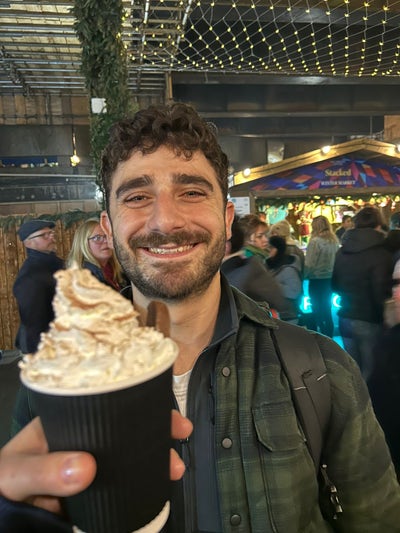 Professional seeking residence in Bristol house Main Photo