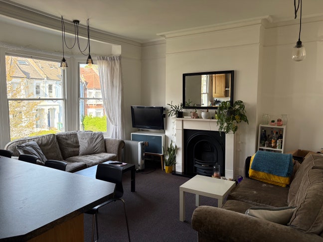 Bright & peaceful double room in West Hampstead Main Photo