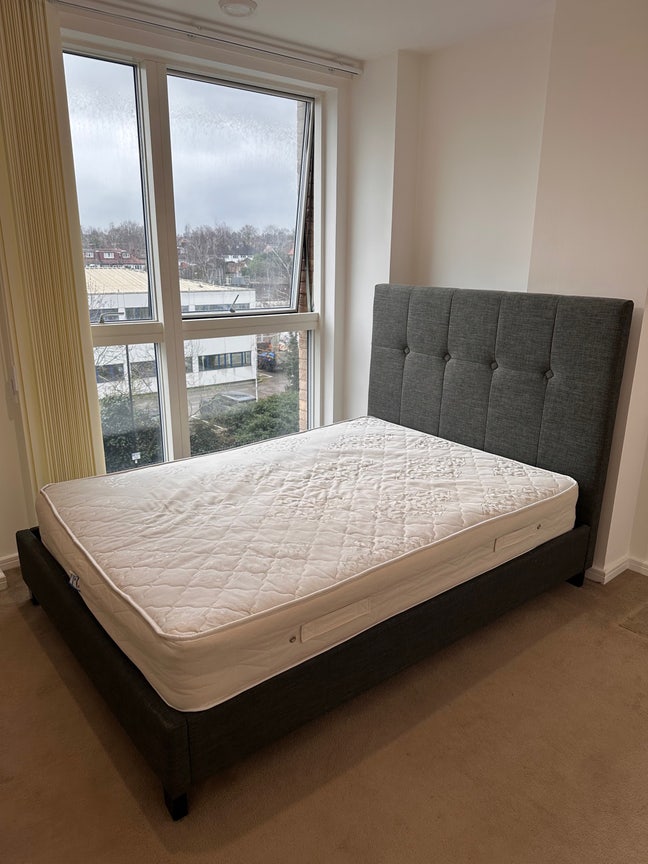 ✨STUNNING Modern Flat | Private En-Suite✨ Main Photo