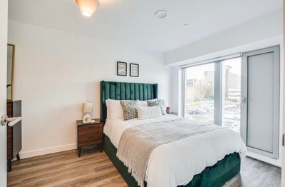 Room available in 2 bed flat Main Photo