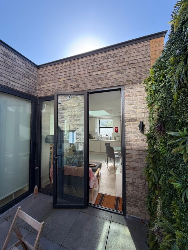 Lovely double room in Finsbury Park Main Photo