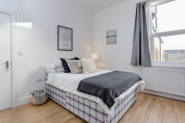 🌼 Lovely Room Short Walk from Station | NW10 🌼 Main Photo