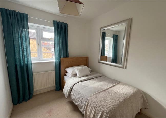 Bright Single Bedroom | Bills Inc Main Photo