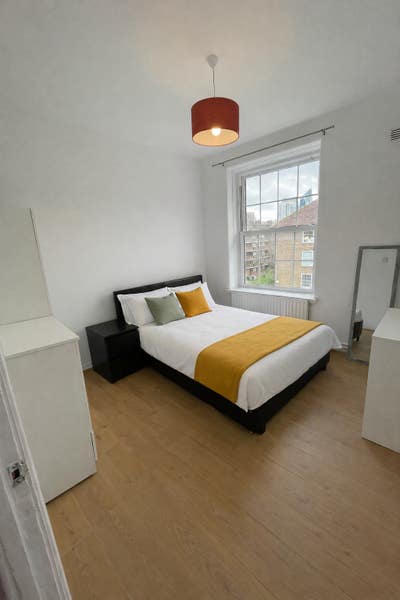 Big Room - Newly Refurbished Flat / Central London Main Photo