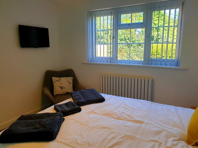 Mon-Fri Working Professional  Main Photo