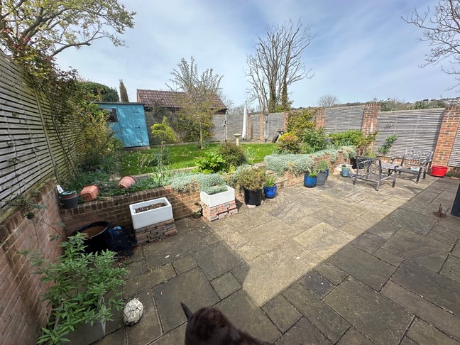 Beautiful house share  Main Photo