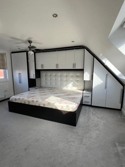 Loft with ensuite Main Photo