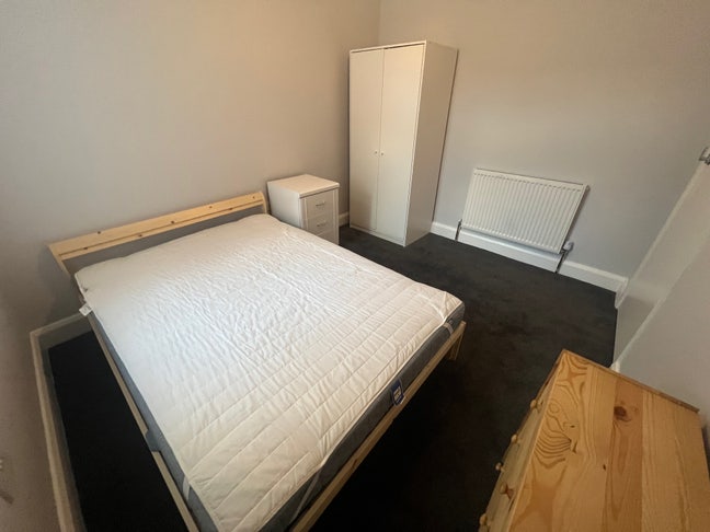 2 Spacious double room - Canning Town Main Photo