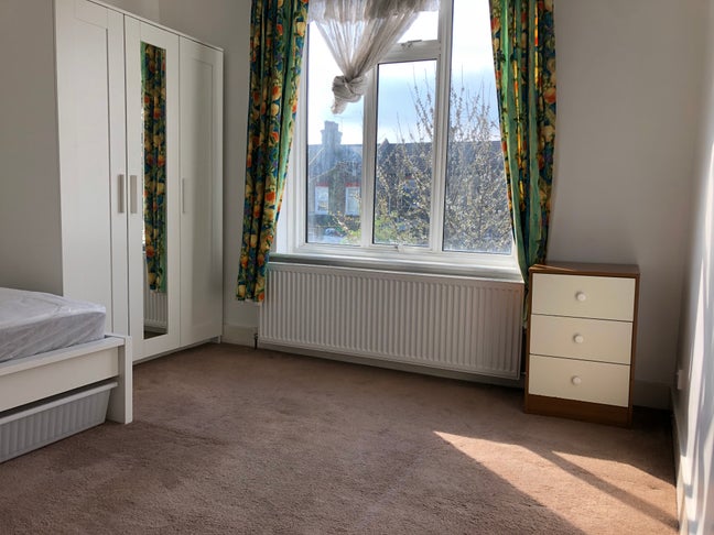 Doubles & Single Rooms@&pound;750/&pound;600 - All Bills Inc.  Main Photo