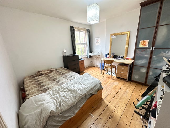 Bright & Spacious Single Room in Headington  Main Photo